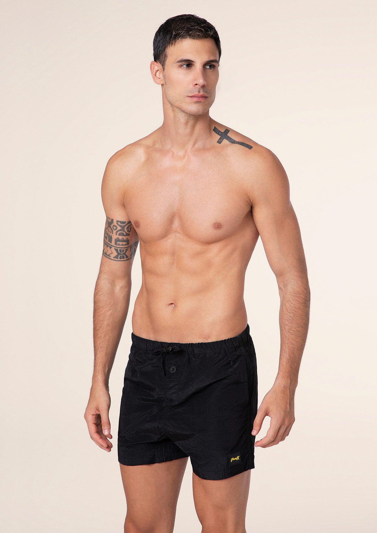 Szorty człowieku F**K Czarny M01BU06-BK